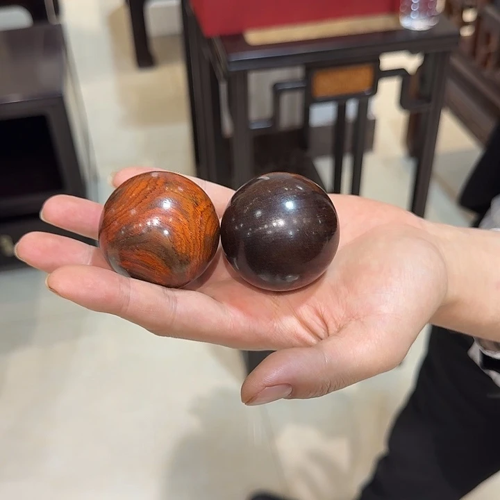 交趾黄檀（大红酸枝）