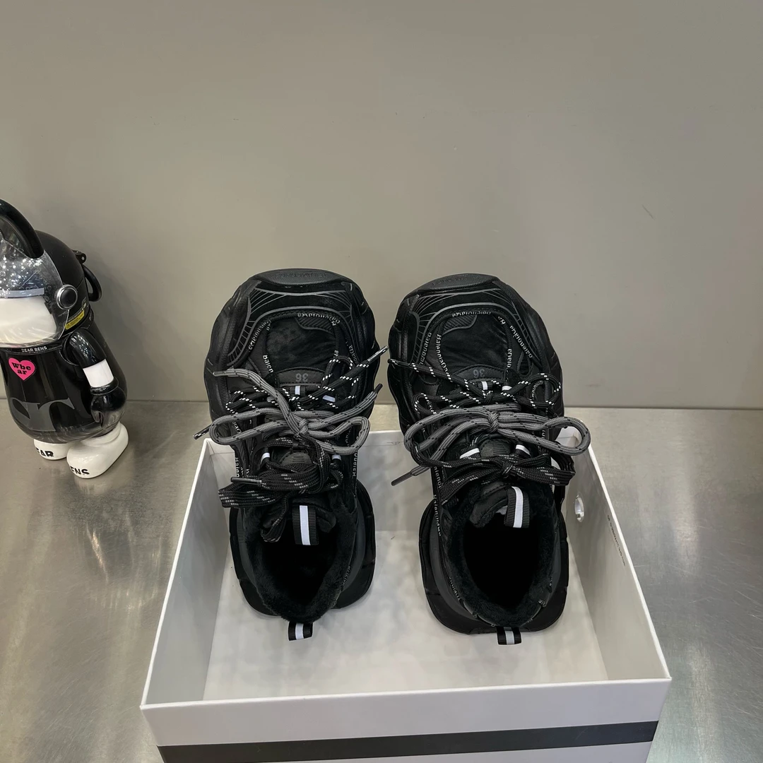 2025年冬季新款厚底增高老爹鞋女款百搭休闲运动鞋加绒加厚女鞋潮