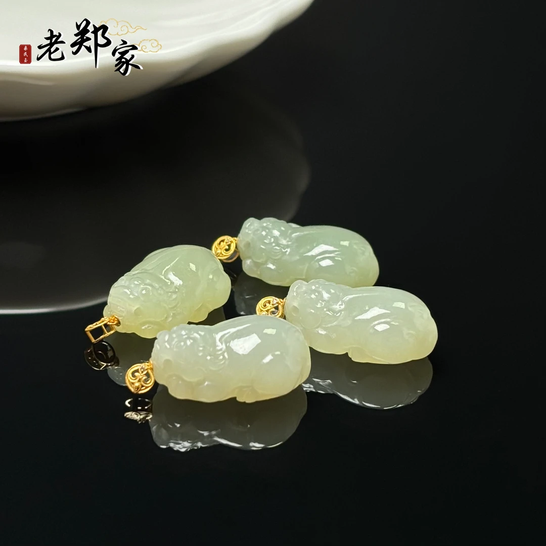 【老郑家】18K金和田玉貔貅挂件 3164 多样性发1件约22*14*9mm
