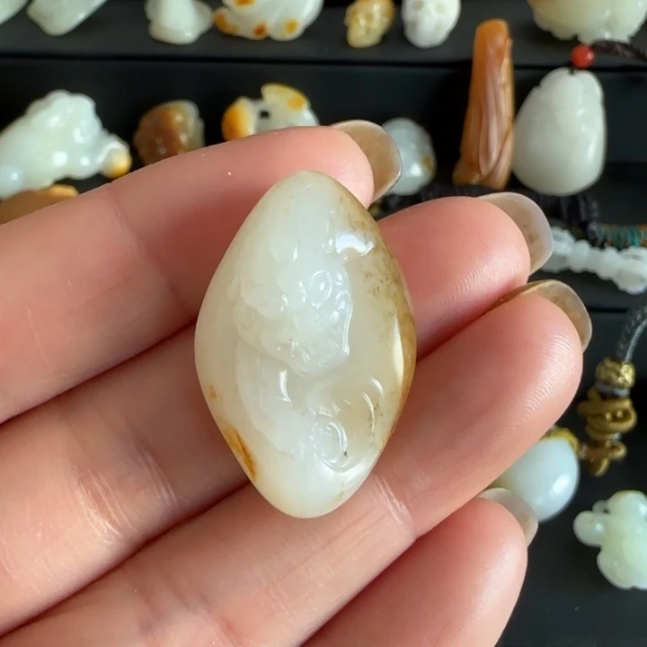 和田玉颈饰未镶嵌