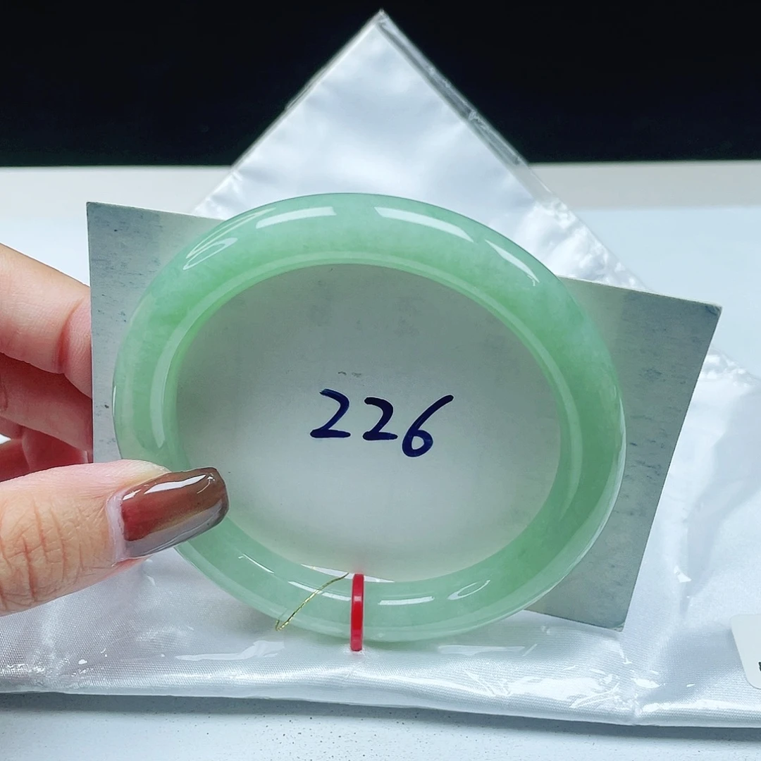 翡翠未镶嵌手镯 圆条58+