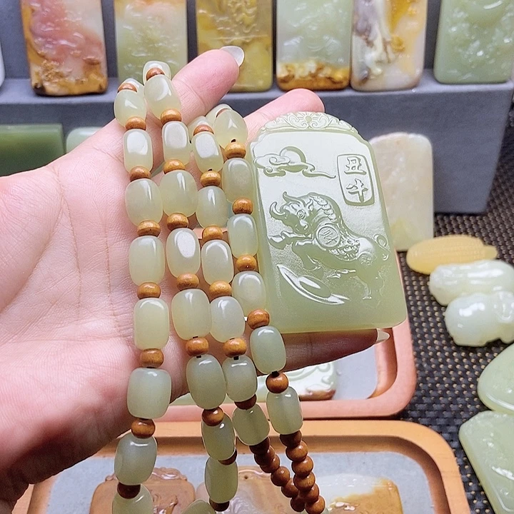 新疆昆仑山脉料牛