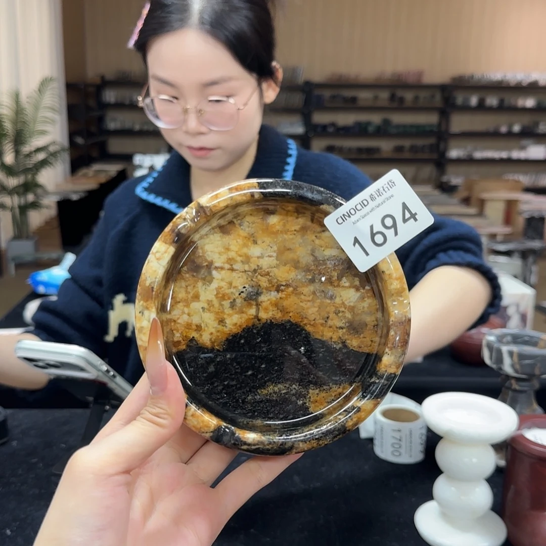 1694黄金丝绸烟灰缸福利