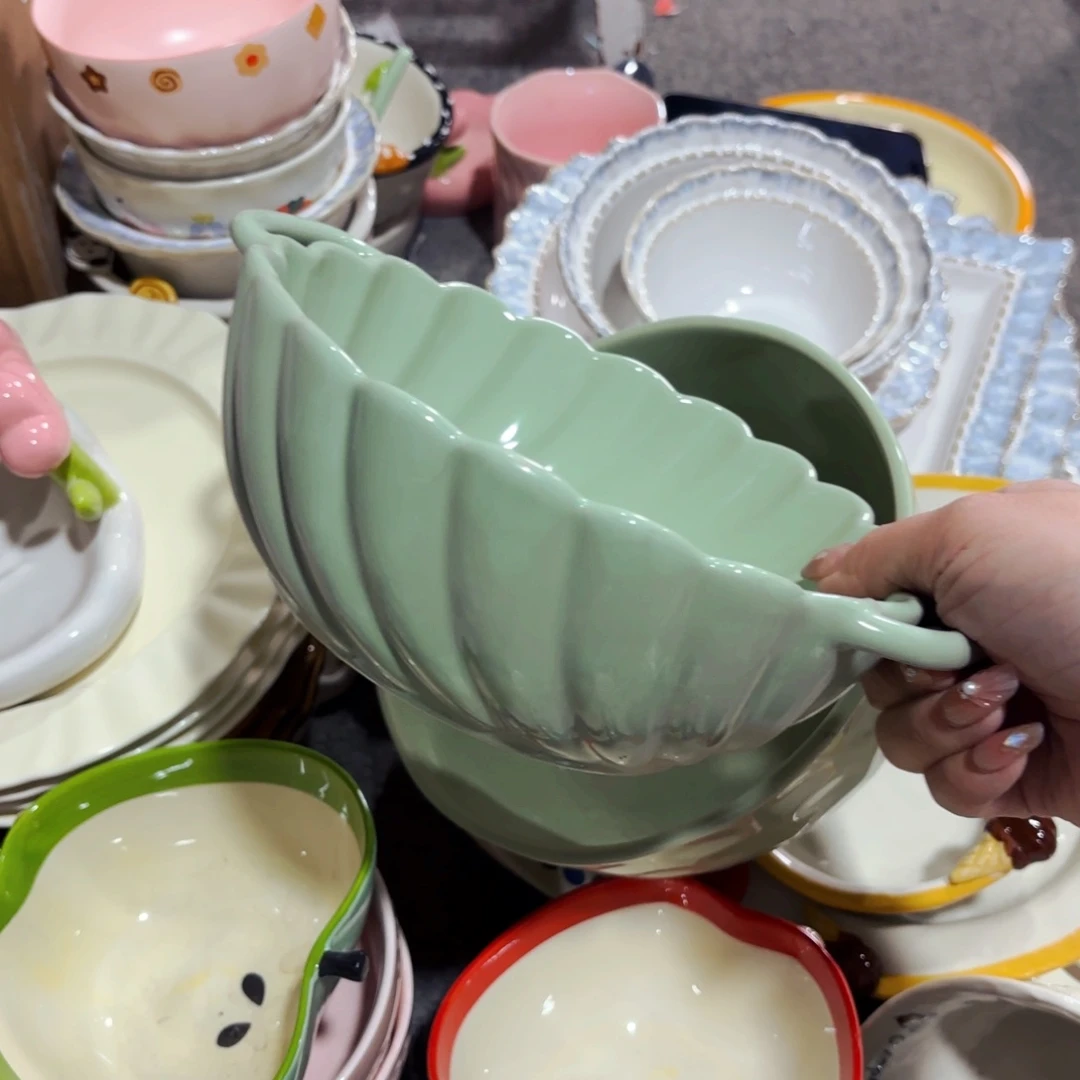 陶瓷马卡龙奶油色八寸深碗