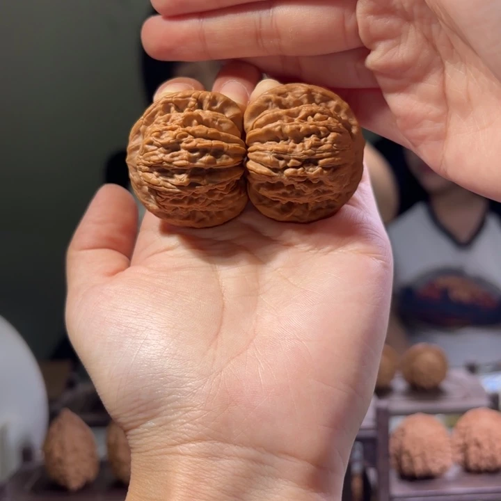 桃核吊坠41四座楼原生态