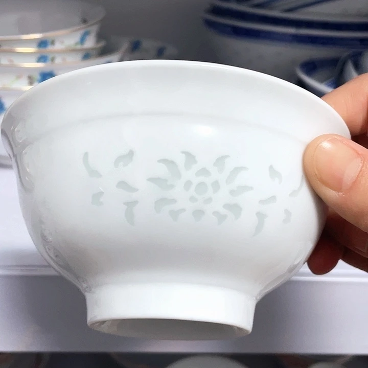 罐直径12.5厘米，高度6厘米，发1个