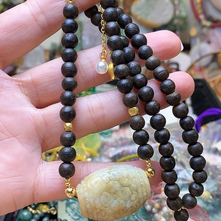 翡翠吊坠(赠链)未镶嵌一套01