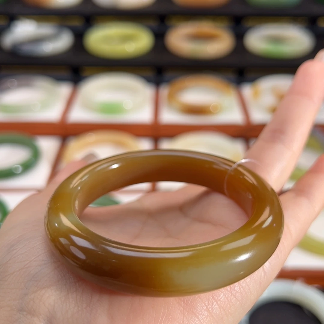 和田玉（糖玉）未镶嵌手镯枣红糖