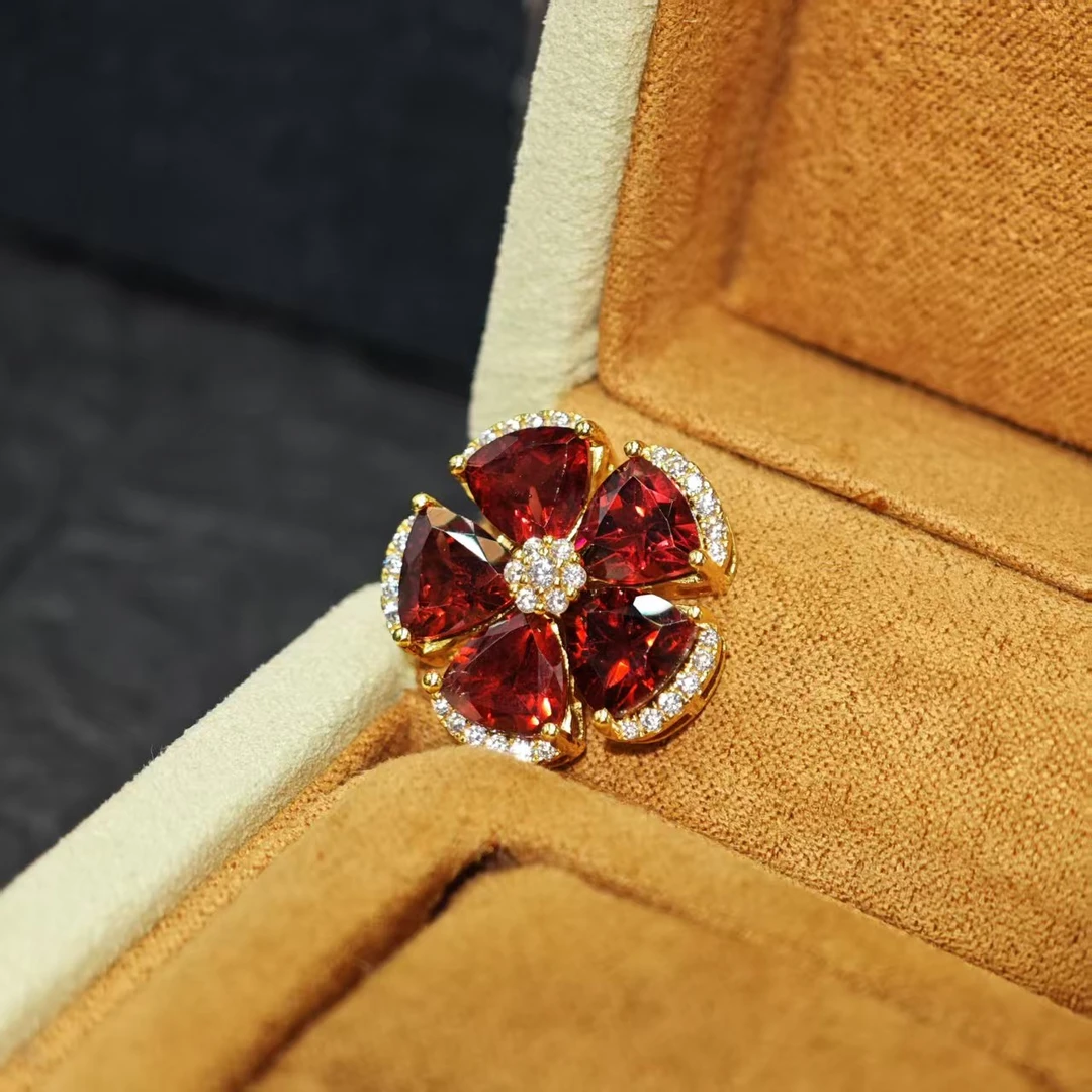 S925银石榴石吊坠花朵时尚气质