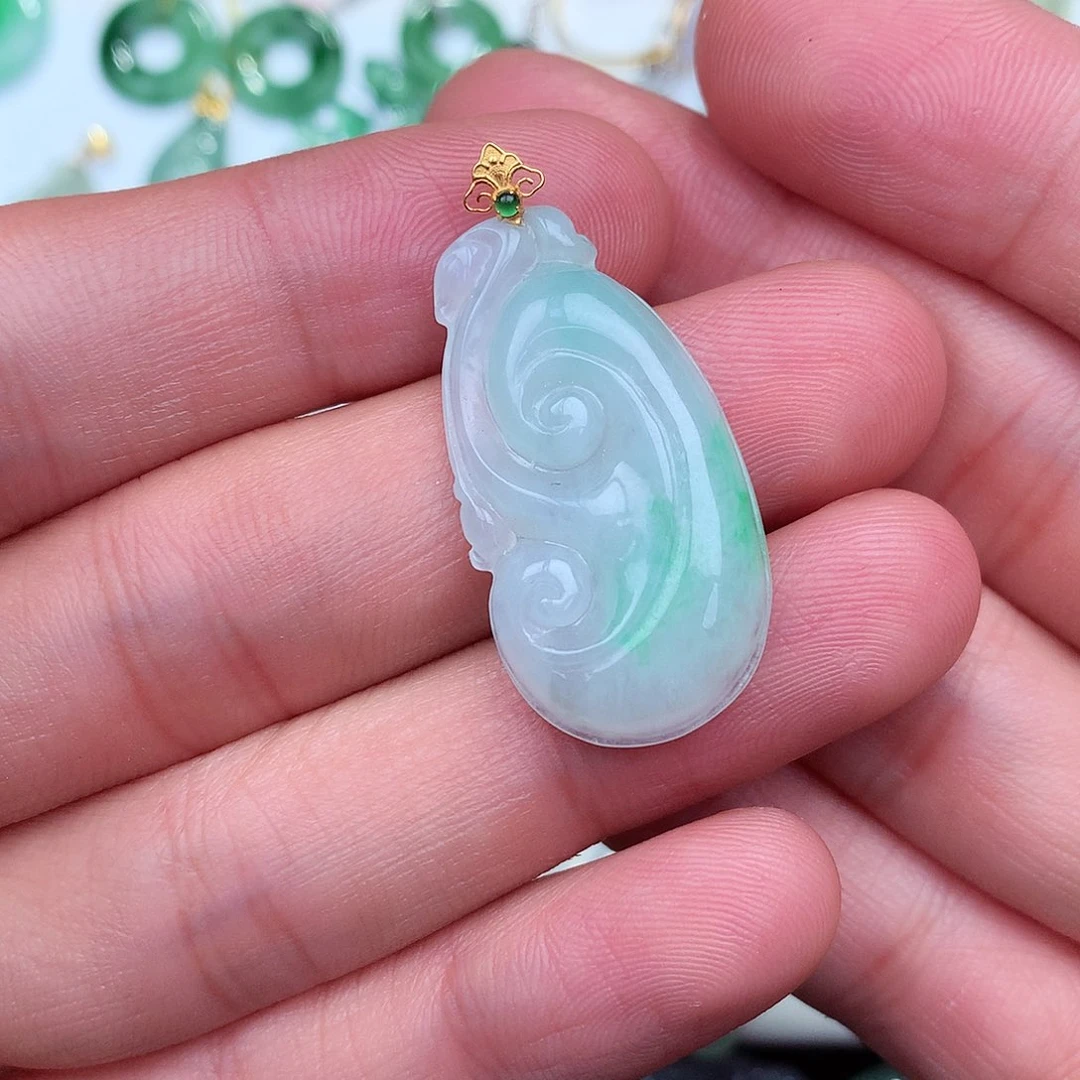 翡翠吊坠(不含链)18K金镶嵌