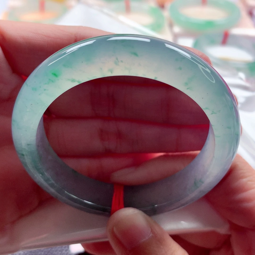 翡翠未镶嵌手镯52炸光蓝钢飘花毕业A