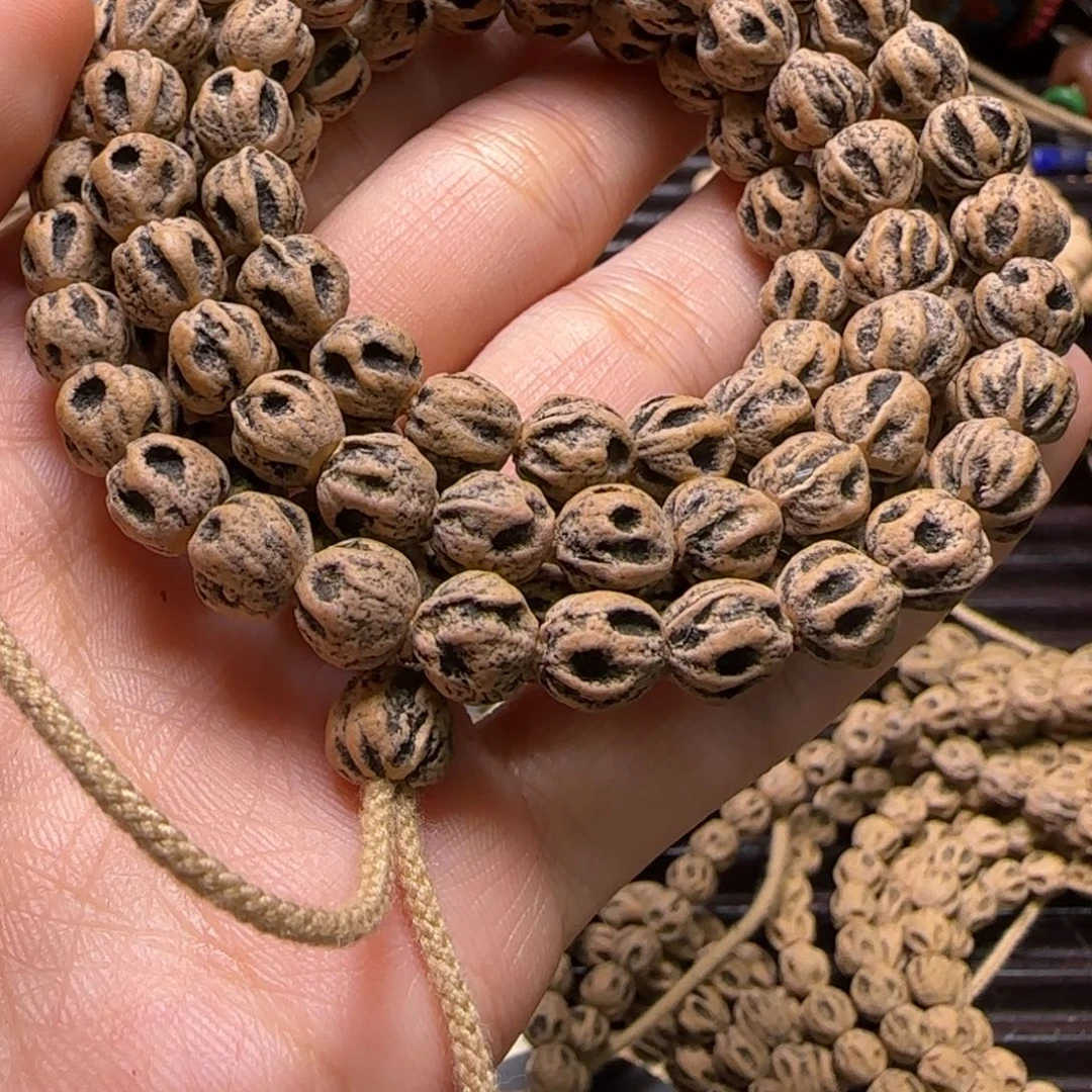 L***e吊坠柏香籽/百香籽