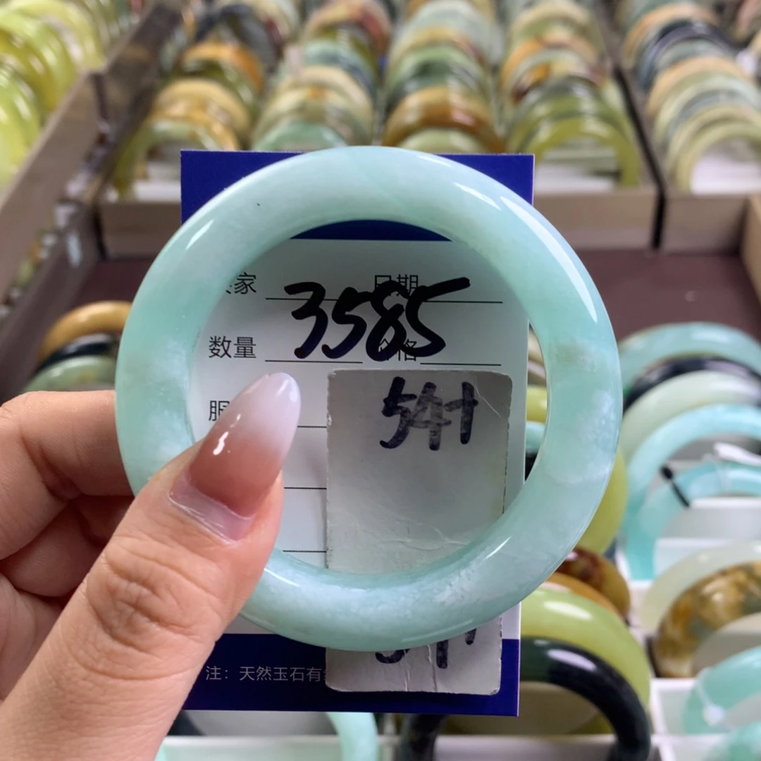 蛇纹石玉未镶嵌颈饰3585