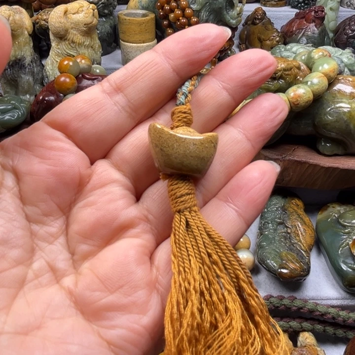 青****岫岩河磨玉（透闪石质玉）未镶嵌吊坠(不含链)