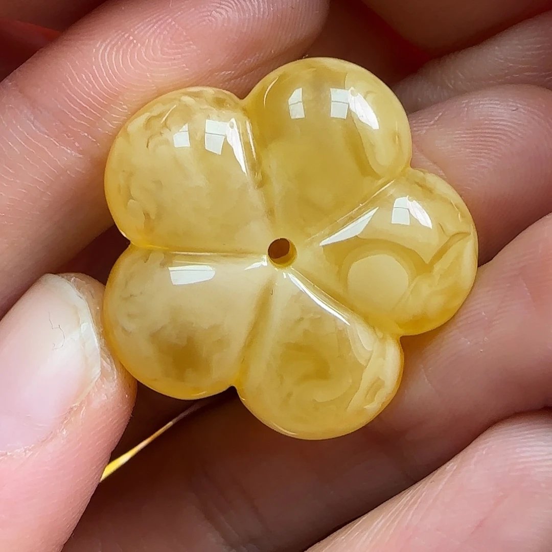 蜜蜡未镶嵌珠宝奇石