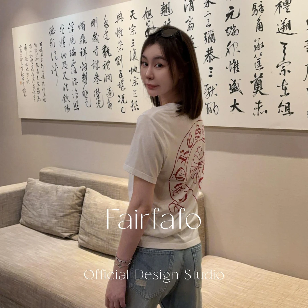 【十字徽章印花V领短袖】TXCL56037夏季新款高级简约十字宽松T恤