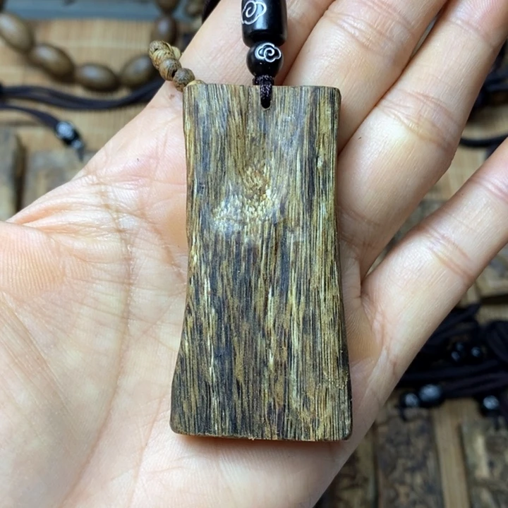 沉香手把件8.9克奇楠沉香素牌吊坠