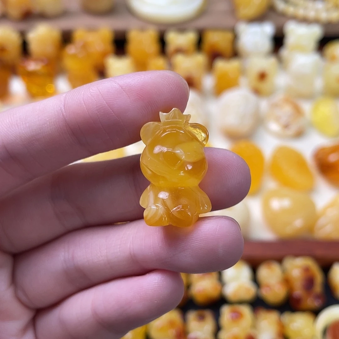 琥珀珠宝奇石未镶嵌