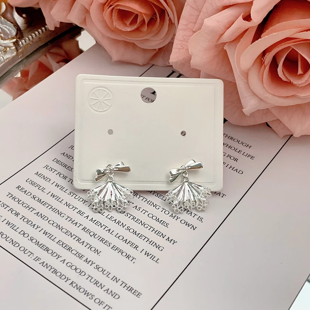 铜合金耳饰 满满耳环 一款两戴芭蕾少女风银色蝴蝶结耳钉甜美耳饰