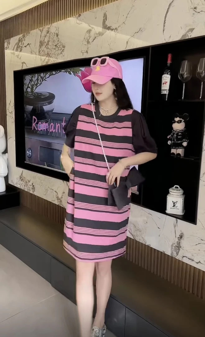 欧货女装夏季新款设计感时尚慵懒风洋气宽松拼色T恤条纹连衣裙