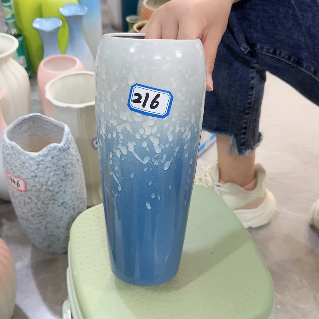 咿***诺216号陶瓷高25厘米微瑕一个