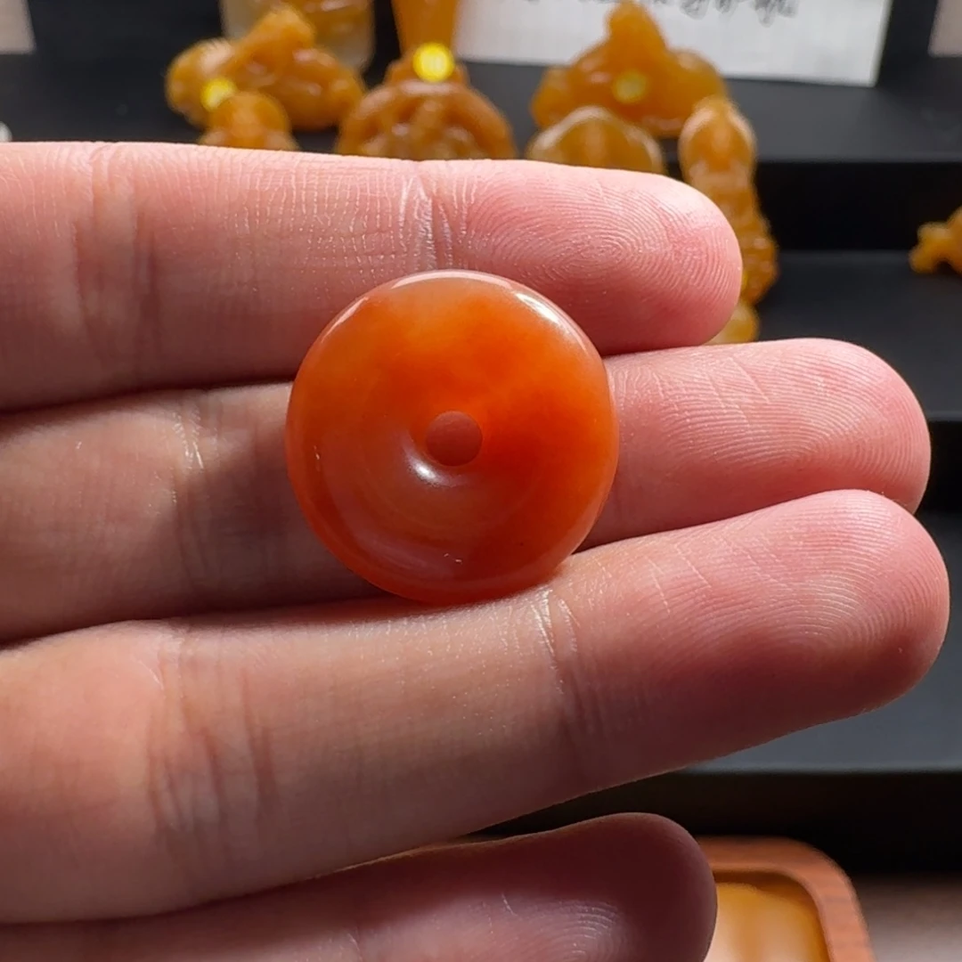 石英质玉（黄龙玉）合金颈饰