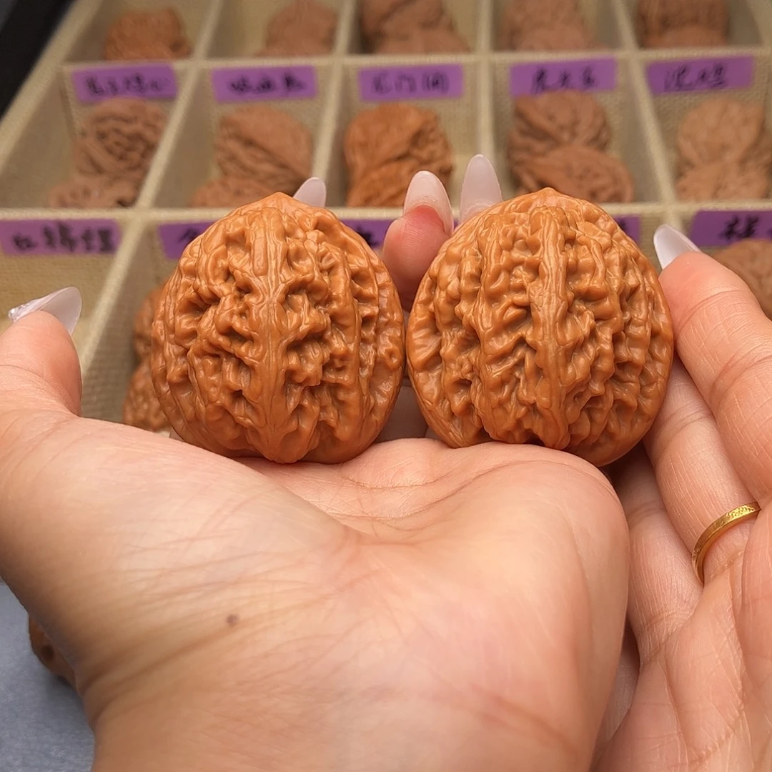 文玩核桃把件红锦鲤44