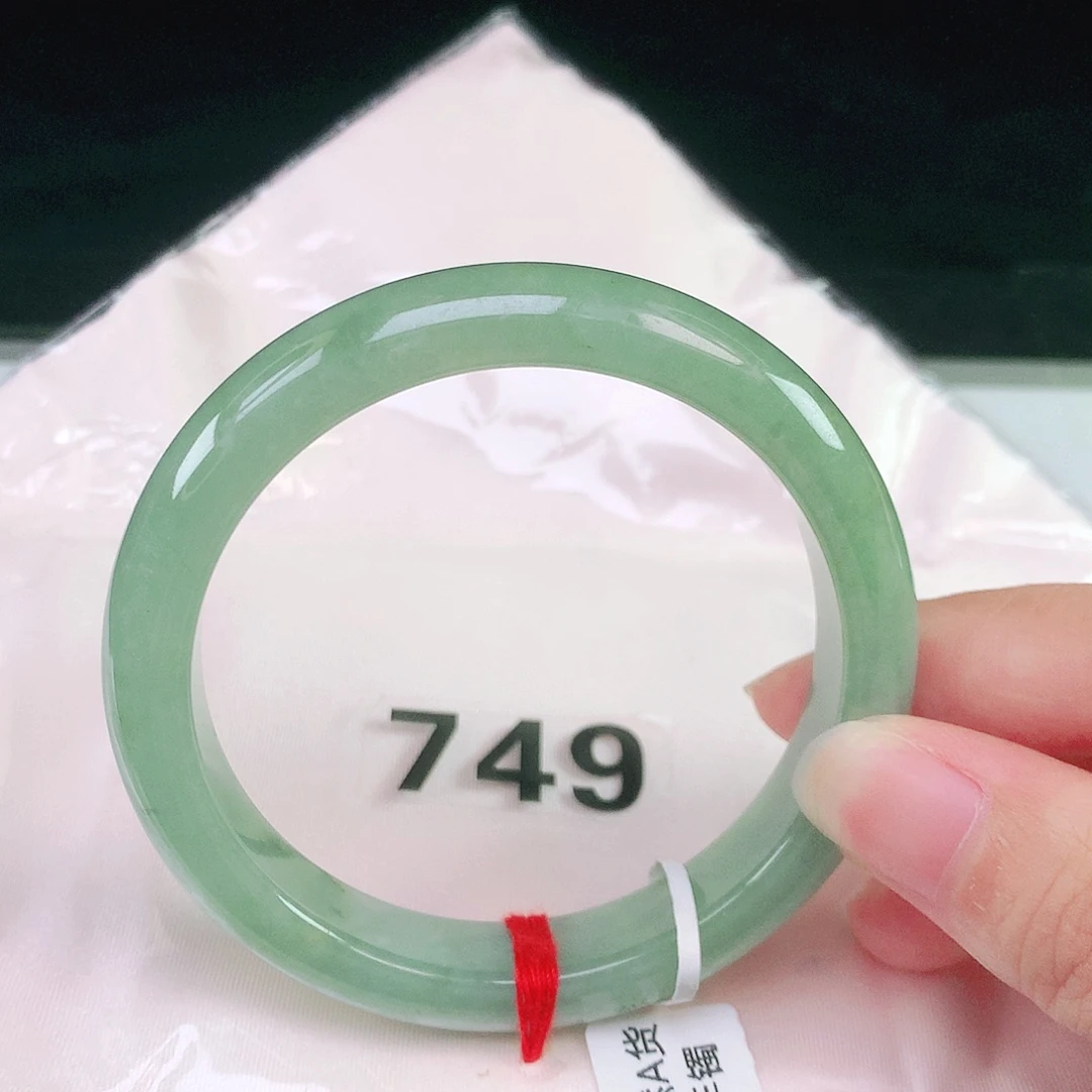 未镶嵌手镯翡翠翡翠手镯
