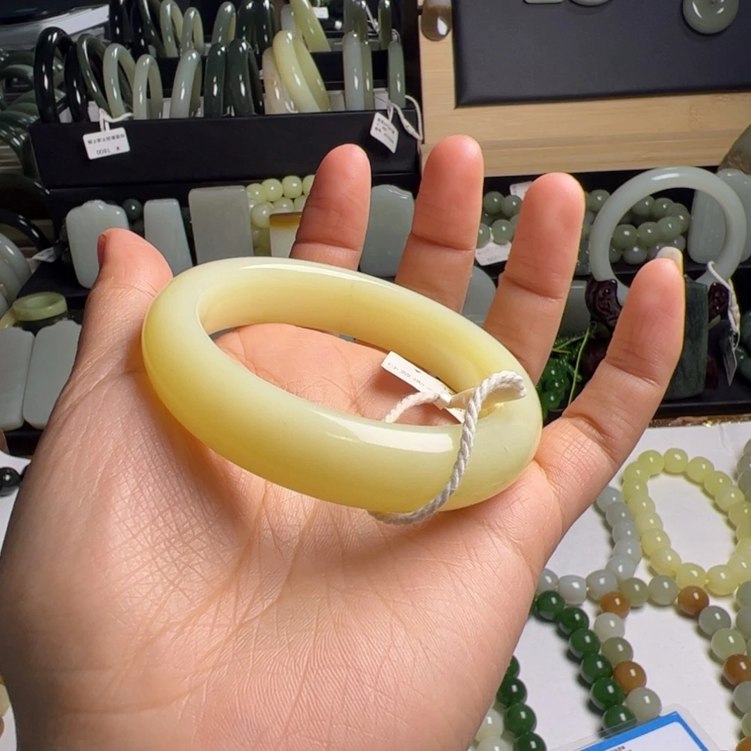 S***e和田玉未镶嵌手链