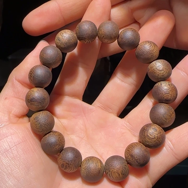 沉香手串透顶绿1.2手串14克+