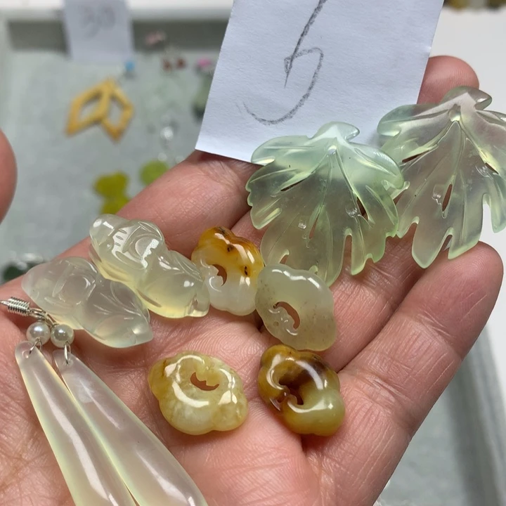 蛇纹石玉耳钉足银镀金镶嵌阿****)