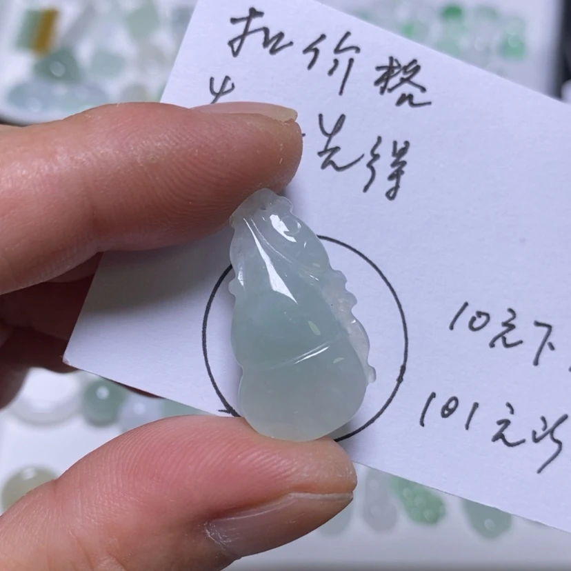【闪购商品】吊坠(不含链)未镶嵌翡翠