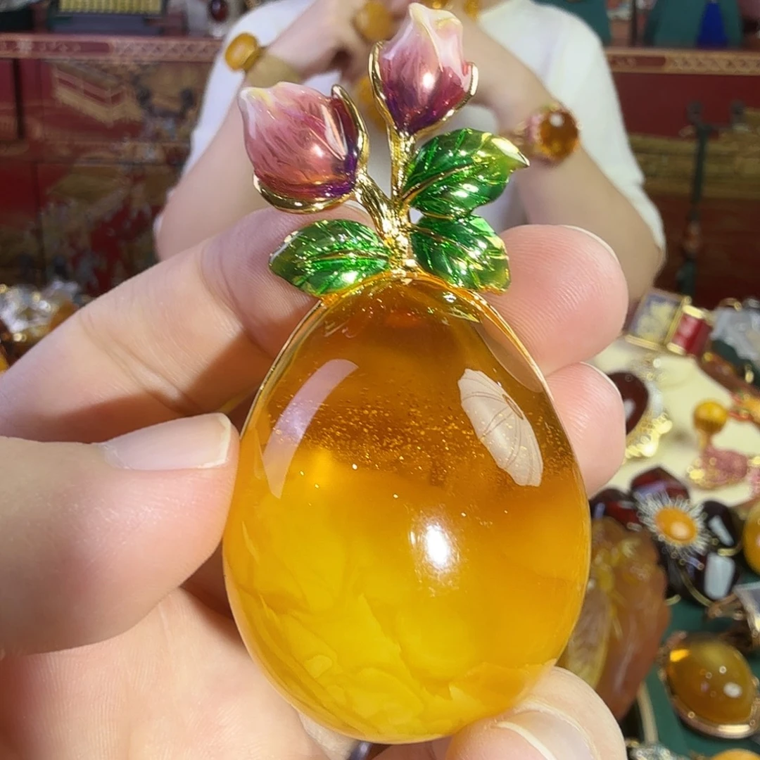 蜜蜡银S925镀金镶嵌吊坠(赠链)