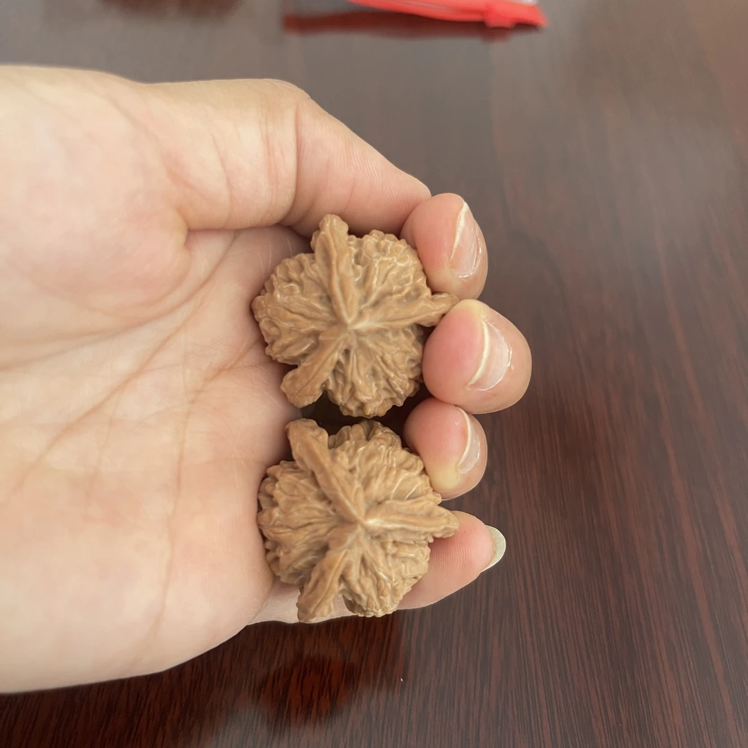 S0915-1涞水麻核桃【盘山三棱全品】文玩核桃手把件