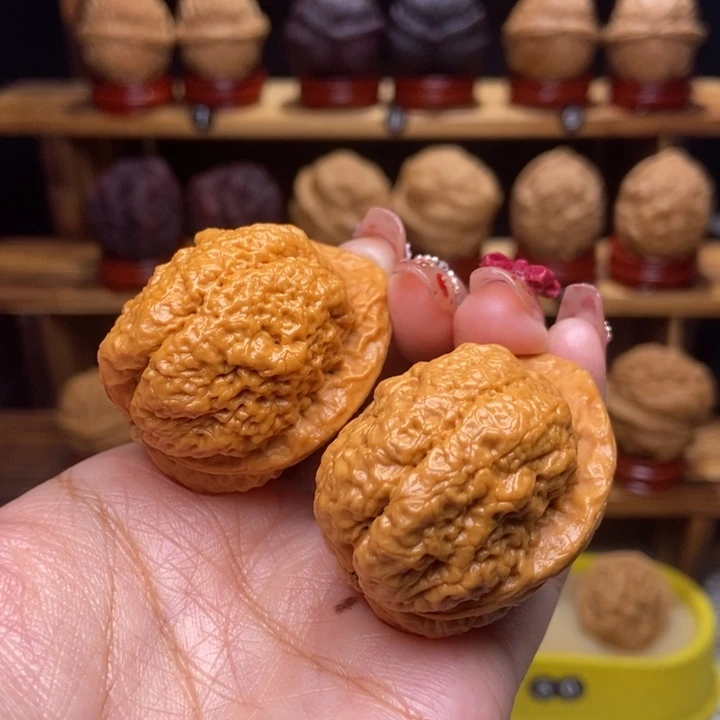 文玩核桃吊坠山羊王22