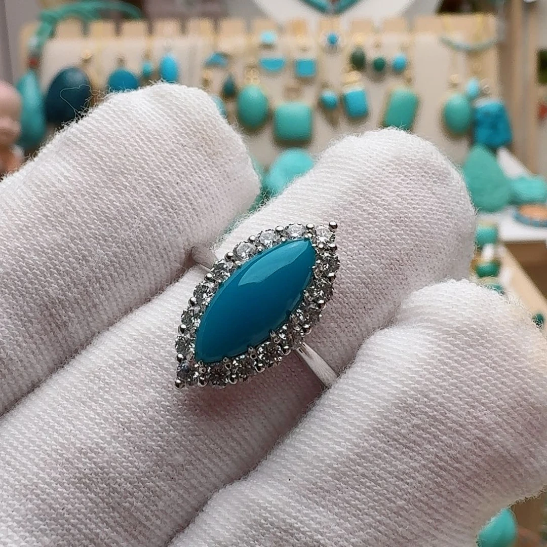 绿松石珠宝奇石18K金镶嵌