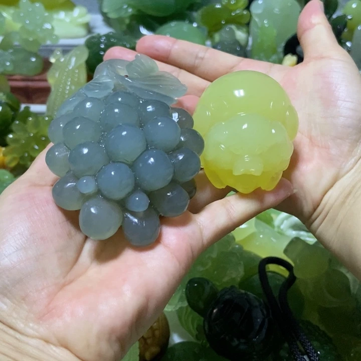 【闪购商品】蛇纹石玉未镶嵌把件冰*?