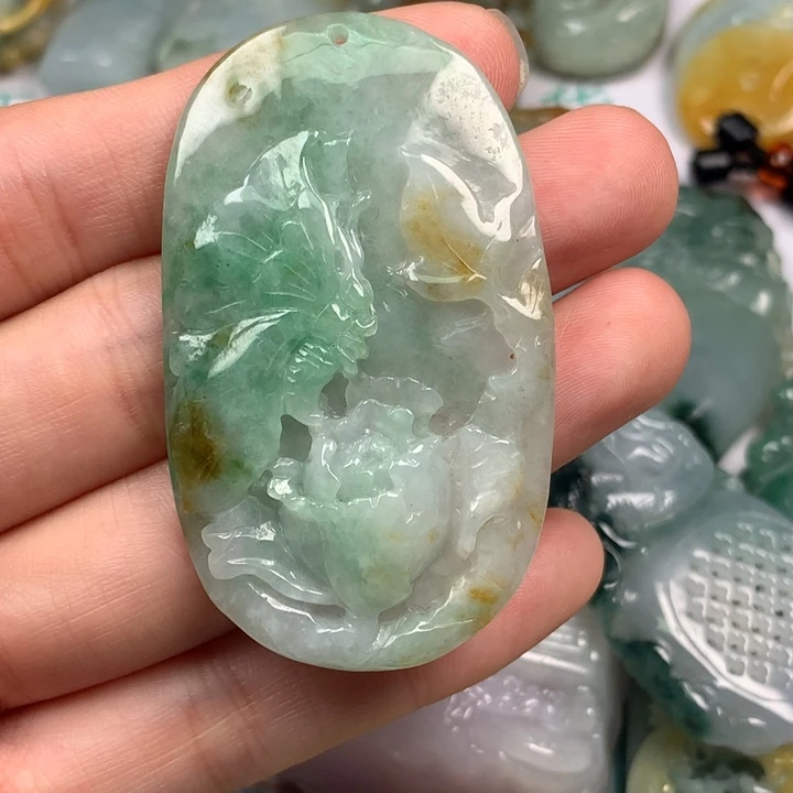 翡翠未镶嵌颈饰翡翠