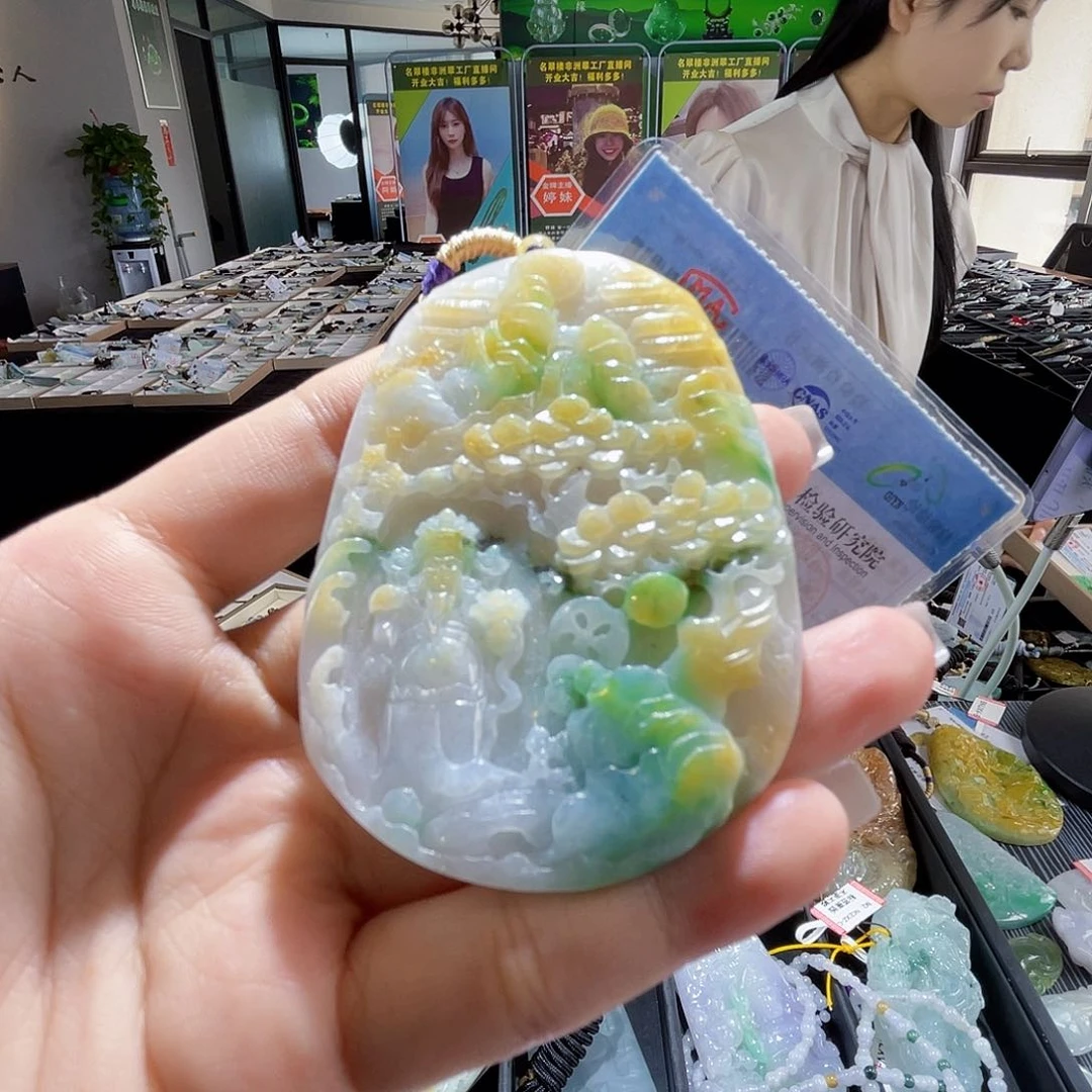 颈饰未镶嵌翡翠一个