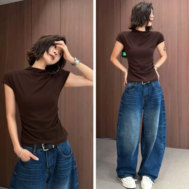 XIANJIE“早秋设计感半高领纯色T恤