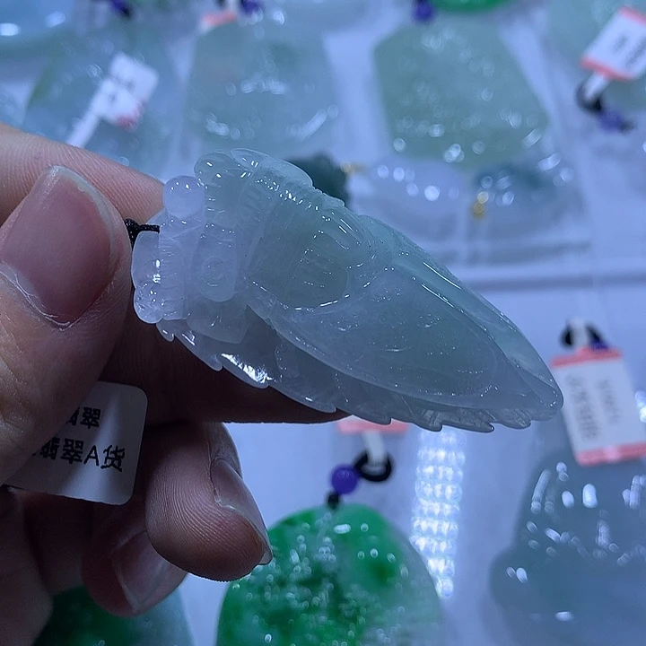 翡翠未镶嵌颈饰天然翡翠A货吊坠