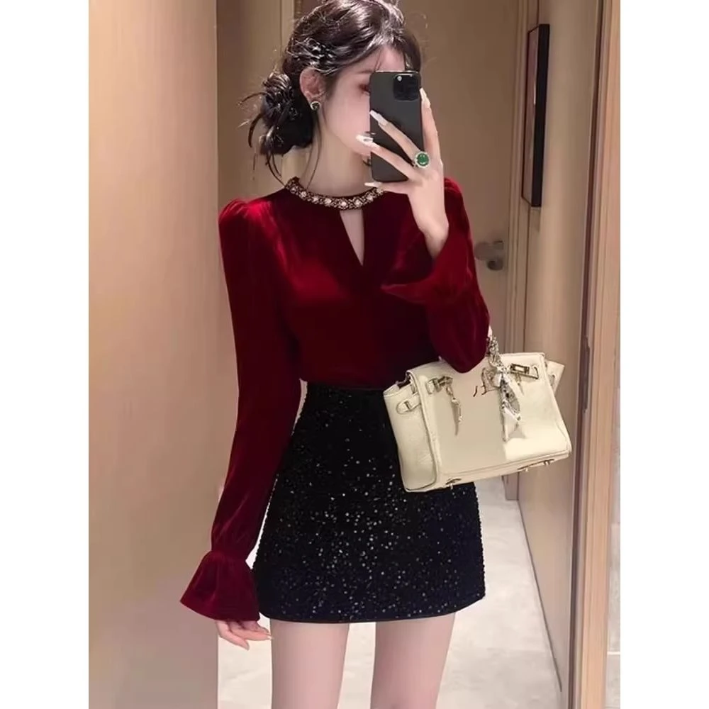 法式轻奢镂空红色丝绒打底衬衫女秋冬独特超好看漂亮修身长袖上衣