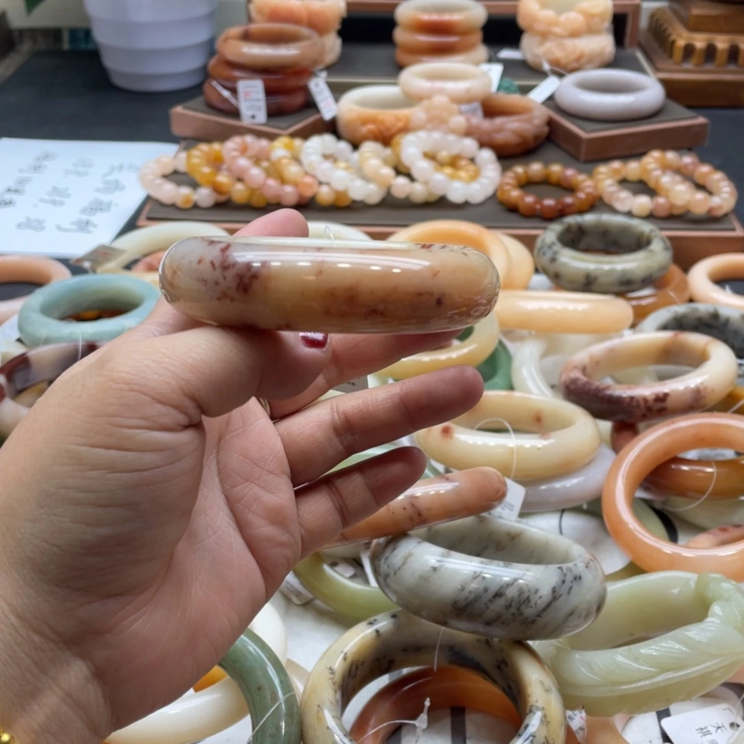 润***6石英岩玉未镶嵌手镯