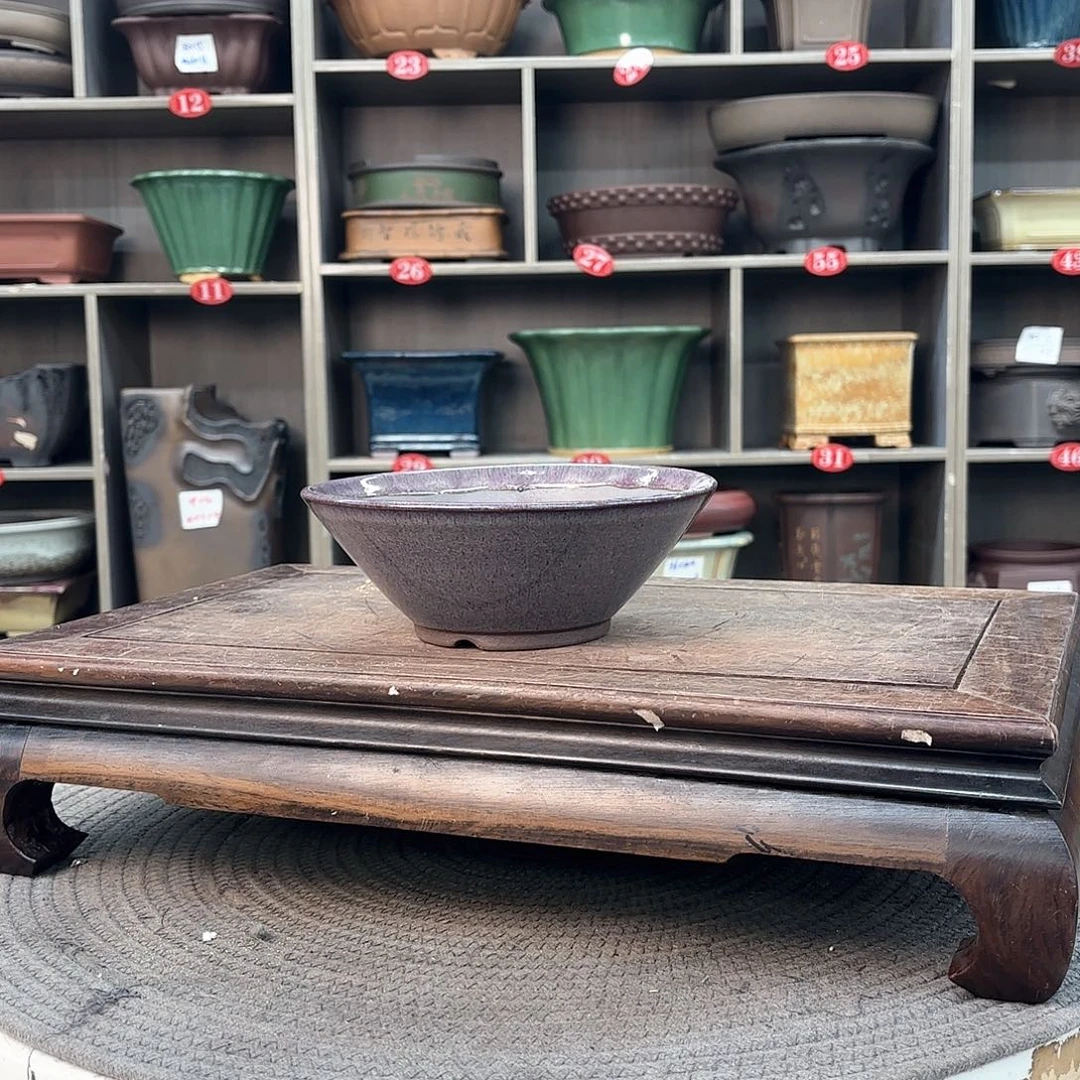 紫砂花盆紫砂的颜色很