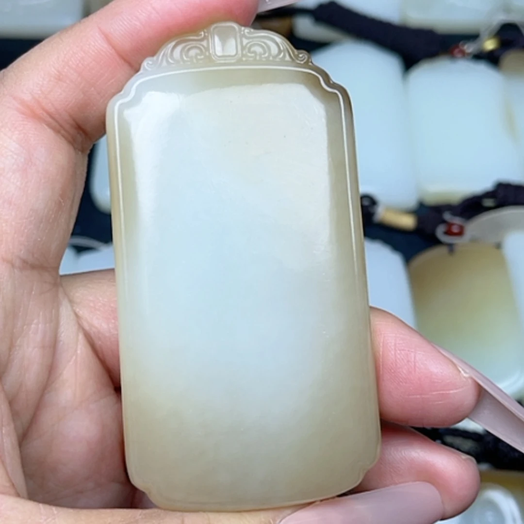 【闪购商品】颈饰未镶嵌和田玉春*