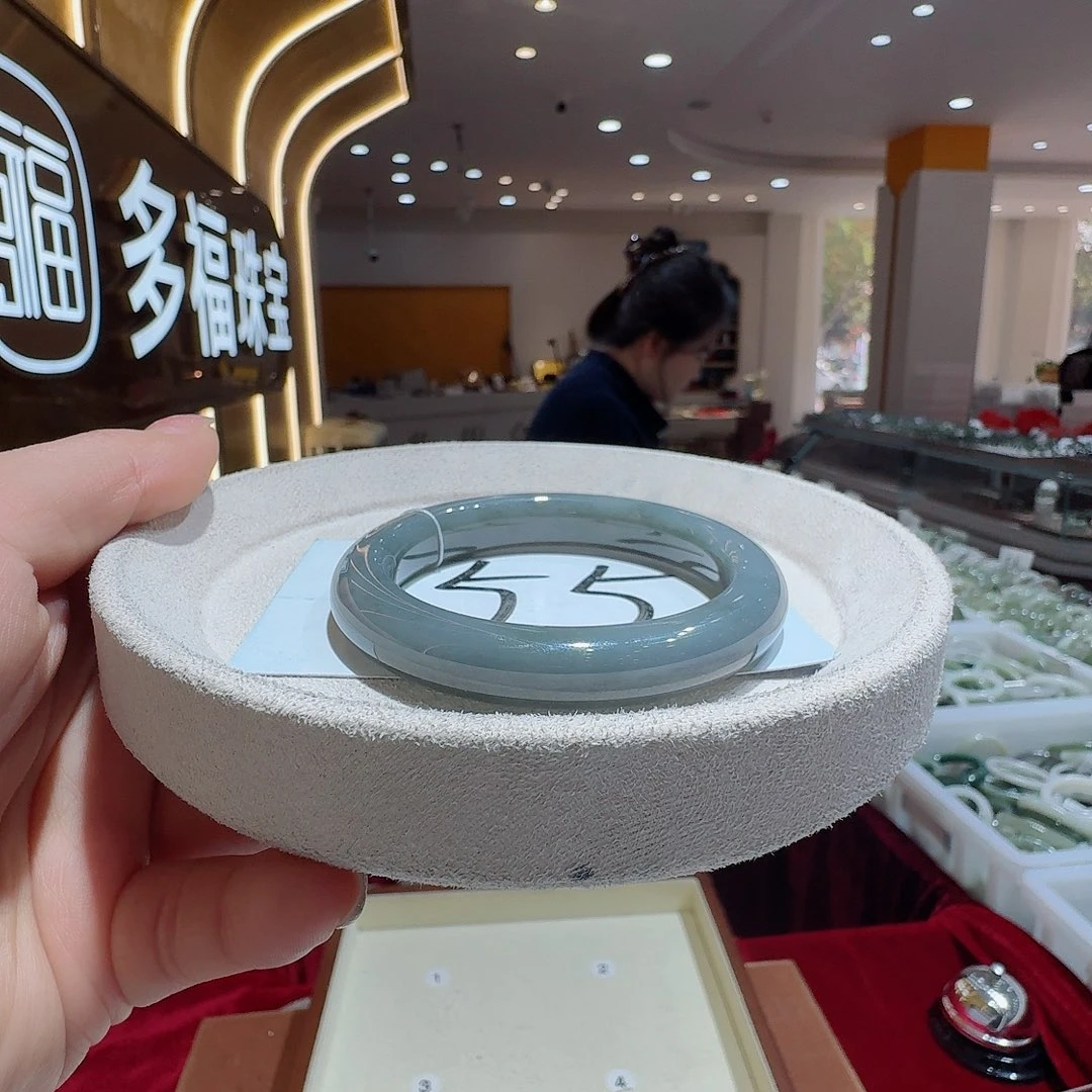 和田玉未镶嵌手镯62