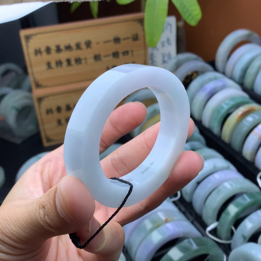 未镶嵌手镯定制翡翠定制手镯