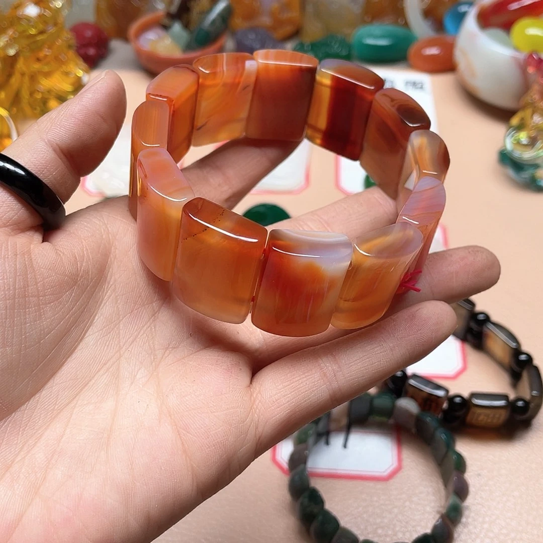 玛瑙/玉髓未镶嵌颈饰小****）