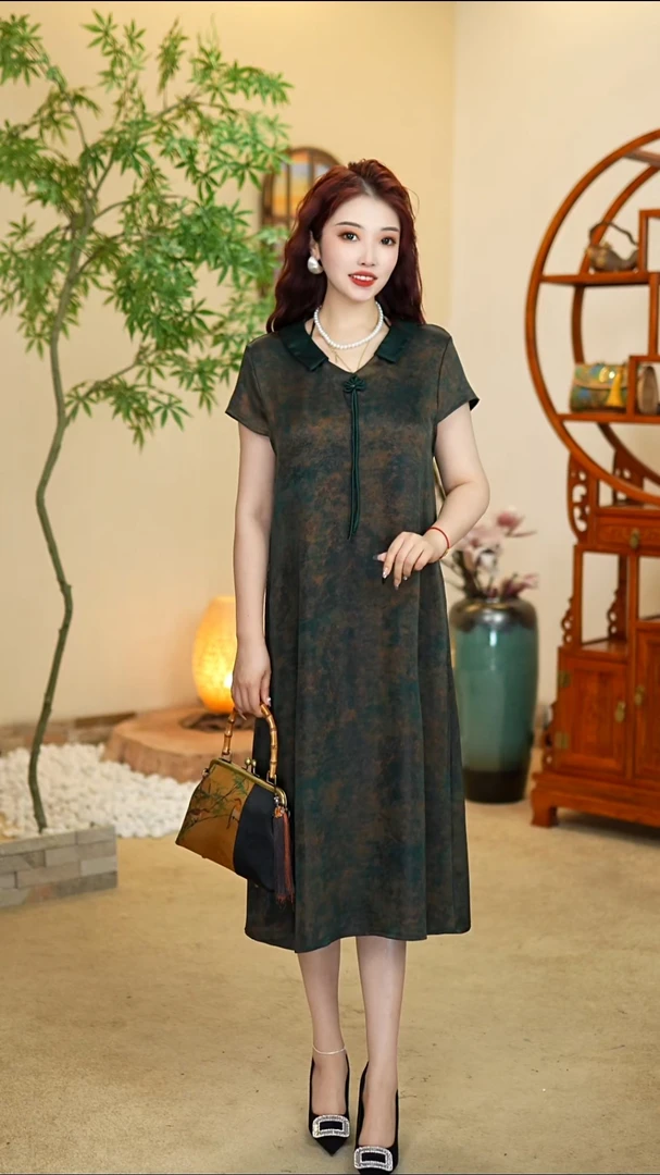 DM 8829 翻花V领宽松舒适中长显瘦妈妈裙 高端洋气新款中老年女装