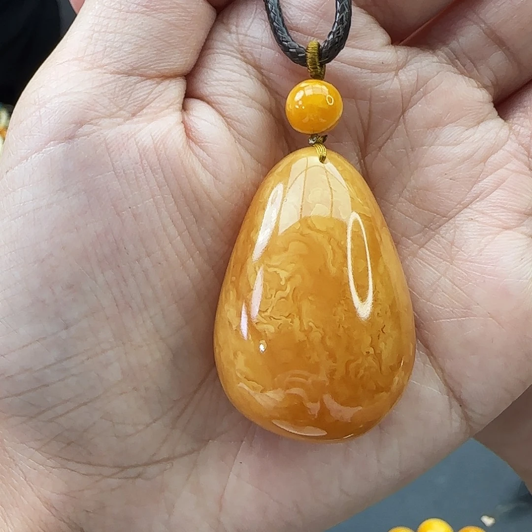 琥珀未镶嵌颈饰吊坠